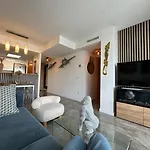 Precioso Duplex Con Vistas A La Piscina Av-86 *